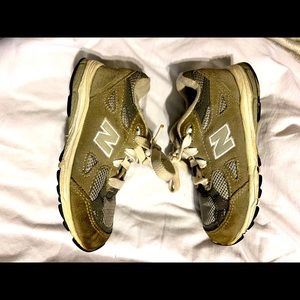 Size 9t New Balance 990
